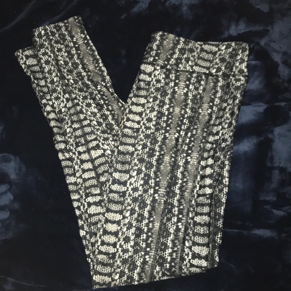 UA heat gear snakeskin leggings